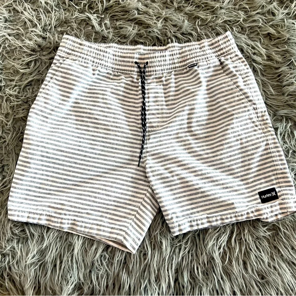 Hurley Striped Swim Trunks - Size Medium - Picture 3 of 4